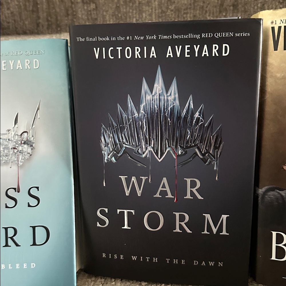 Victoria Aveyard, War Storm, Glass Sword, Realm Breaker, king cage & Red Queen. - Picture 4 of 11